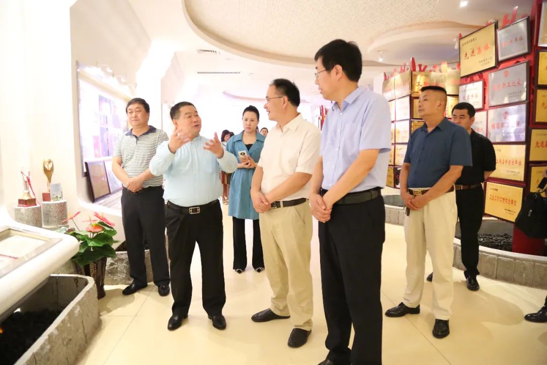 69d9205a-9f23-4b56-a109-52c4f18823cb